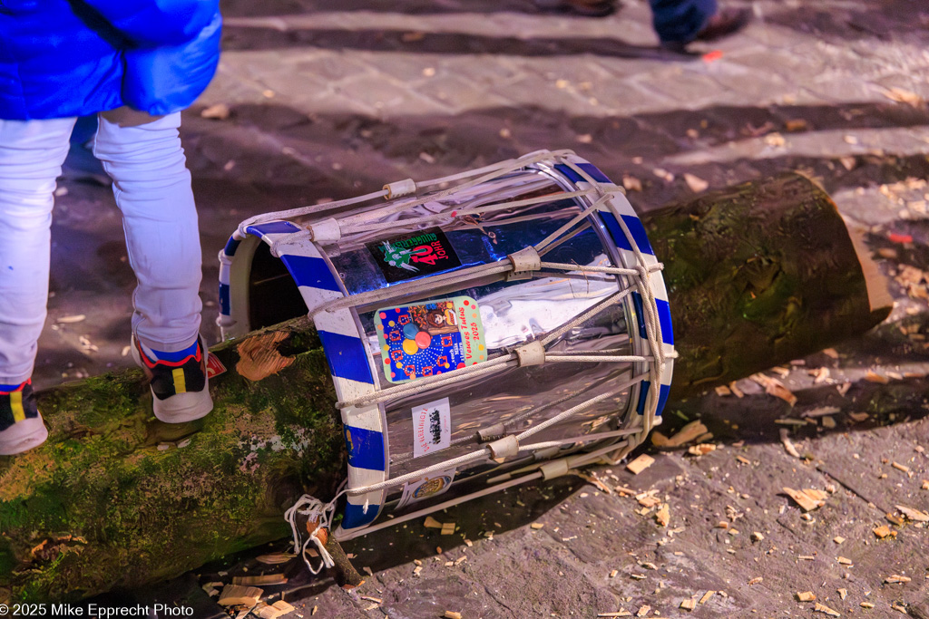 Guuggerbaum Fällen; Luzerner Fasnacht 2025